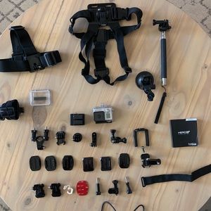 GoPro HERO 3+ SILVER LOTS OF EXTRAS
